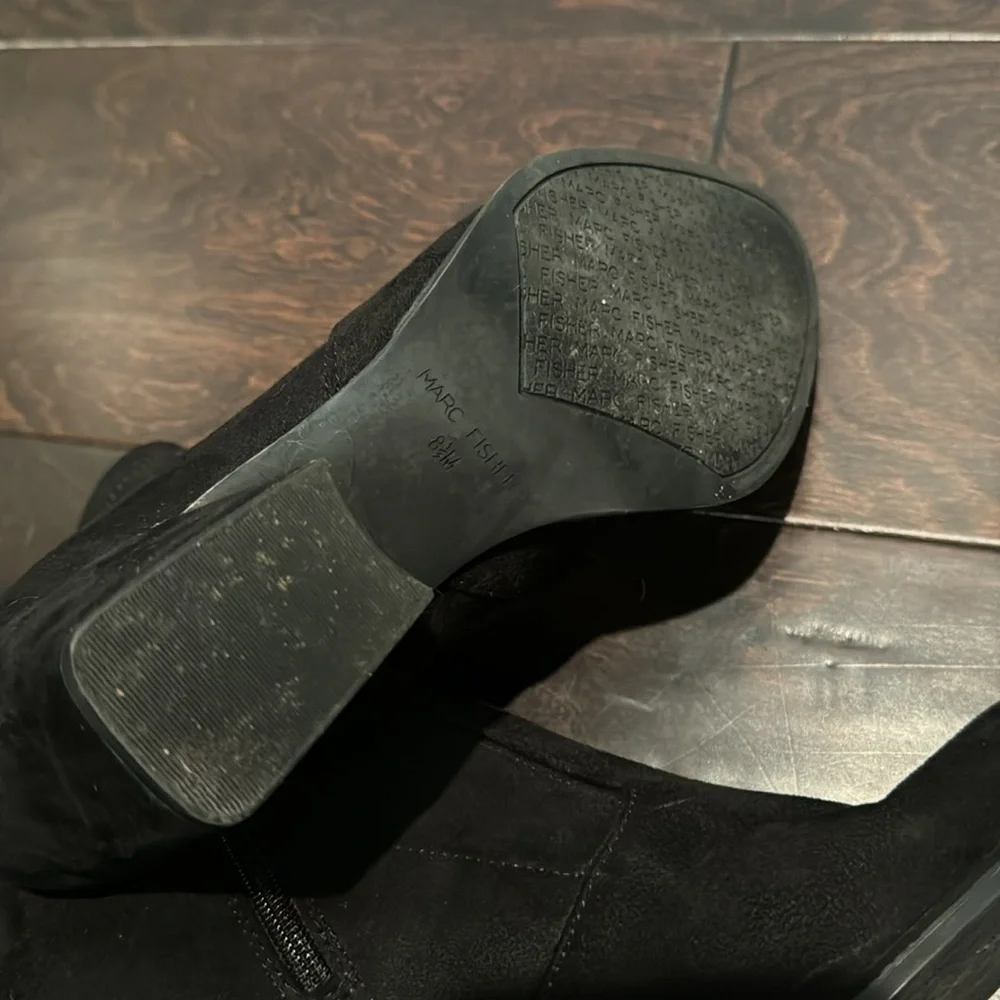 Marc fisher velour ankle booties 8.5 EUC
